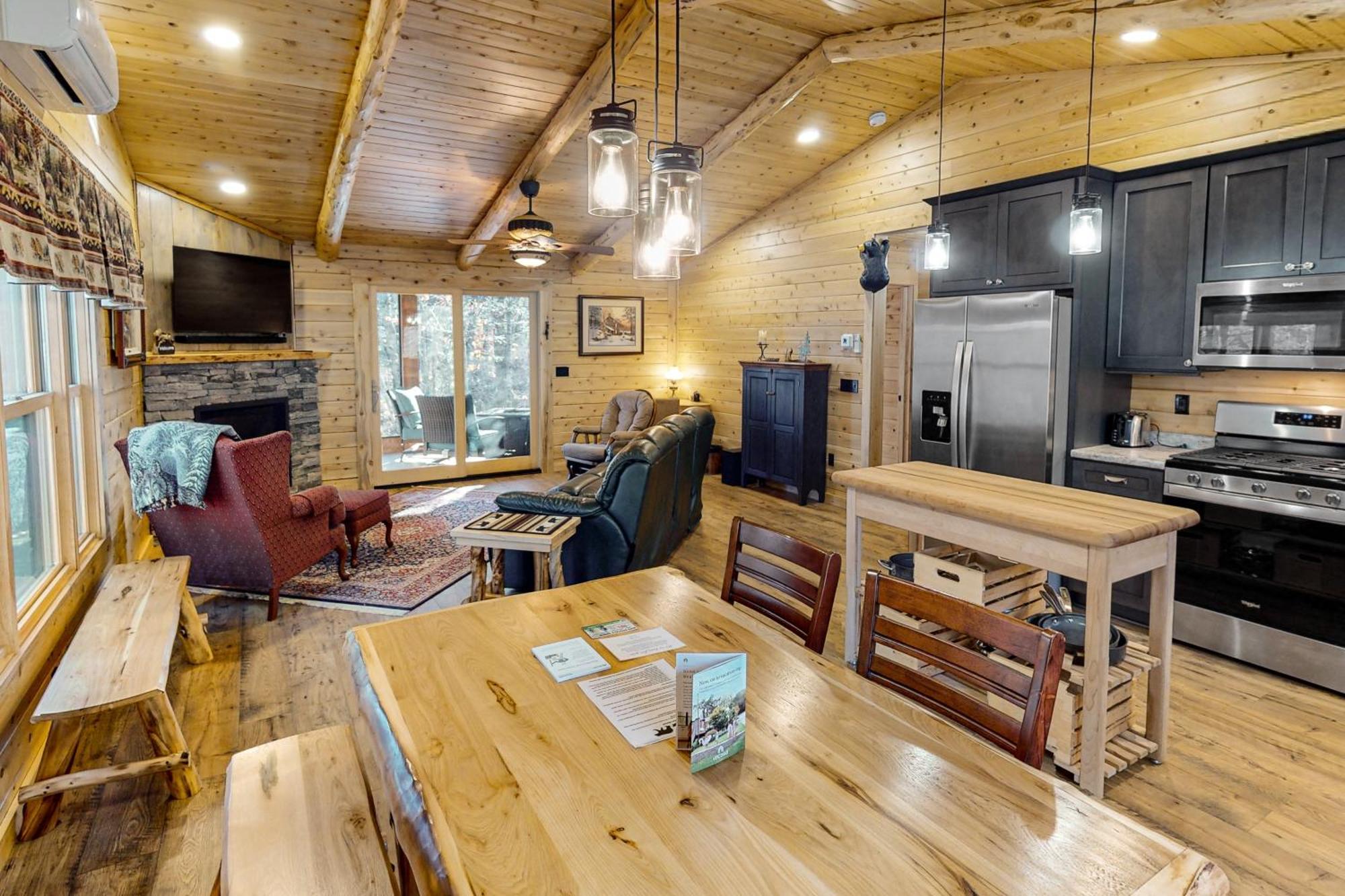 Blackbear Log Cabin Morrisville Exteriér fotografie